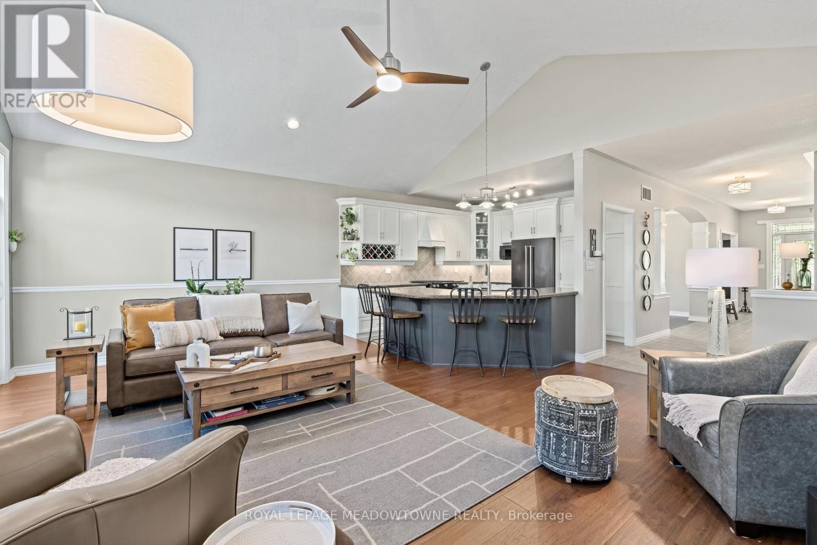 17 DAWKINS CRESCENT - 15