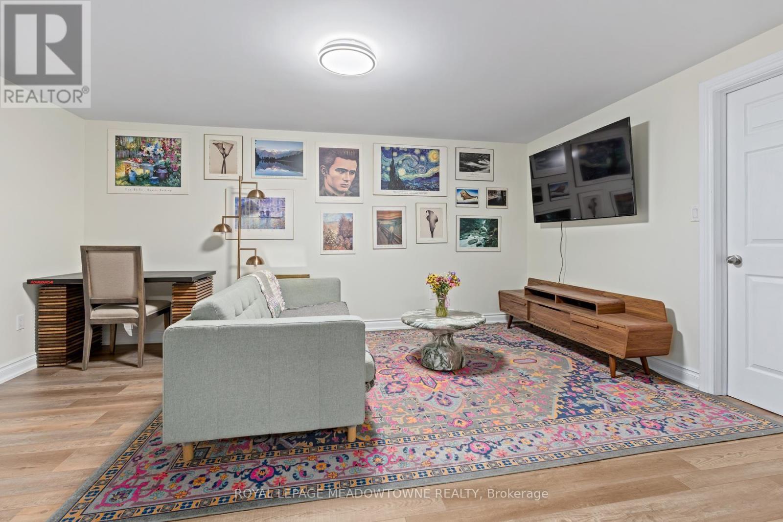17 DAWKINS CRESCENT - 34