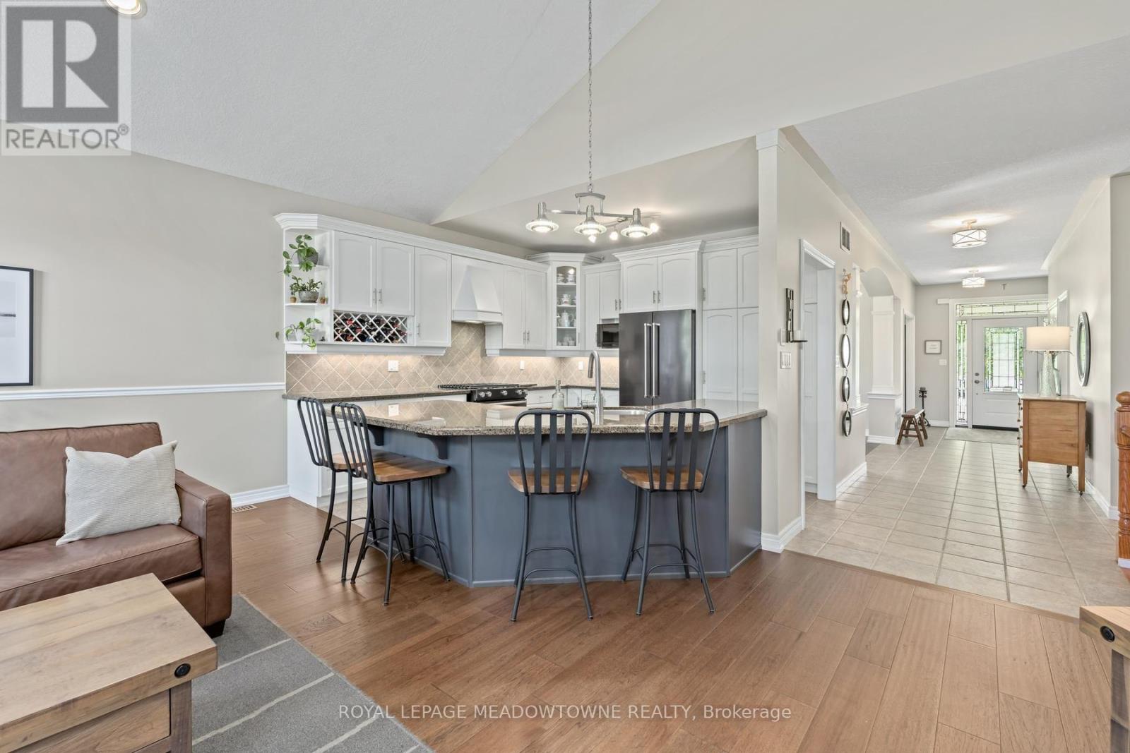 17 DAWKINS CRESCENT - 16