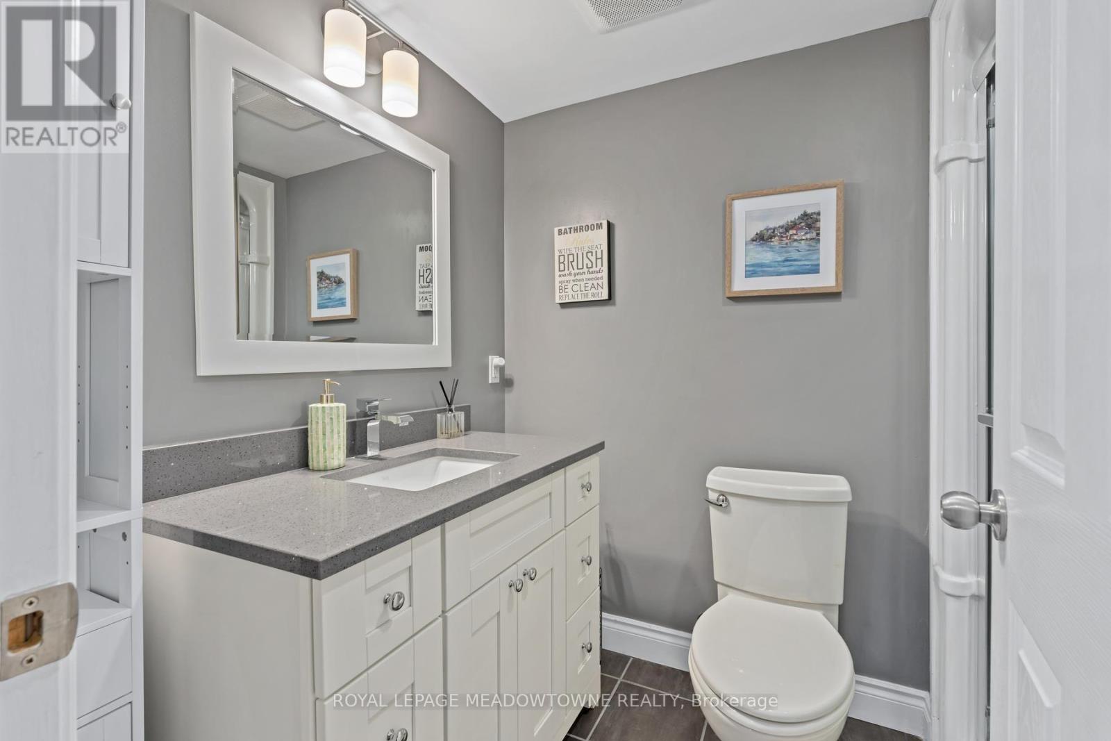 17 DAWKINS CRESCENT - 37