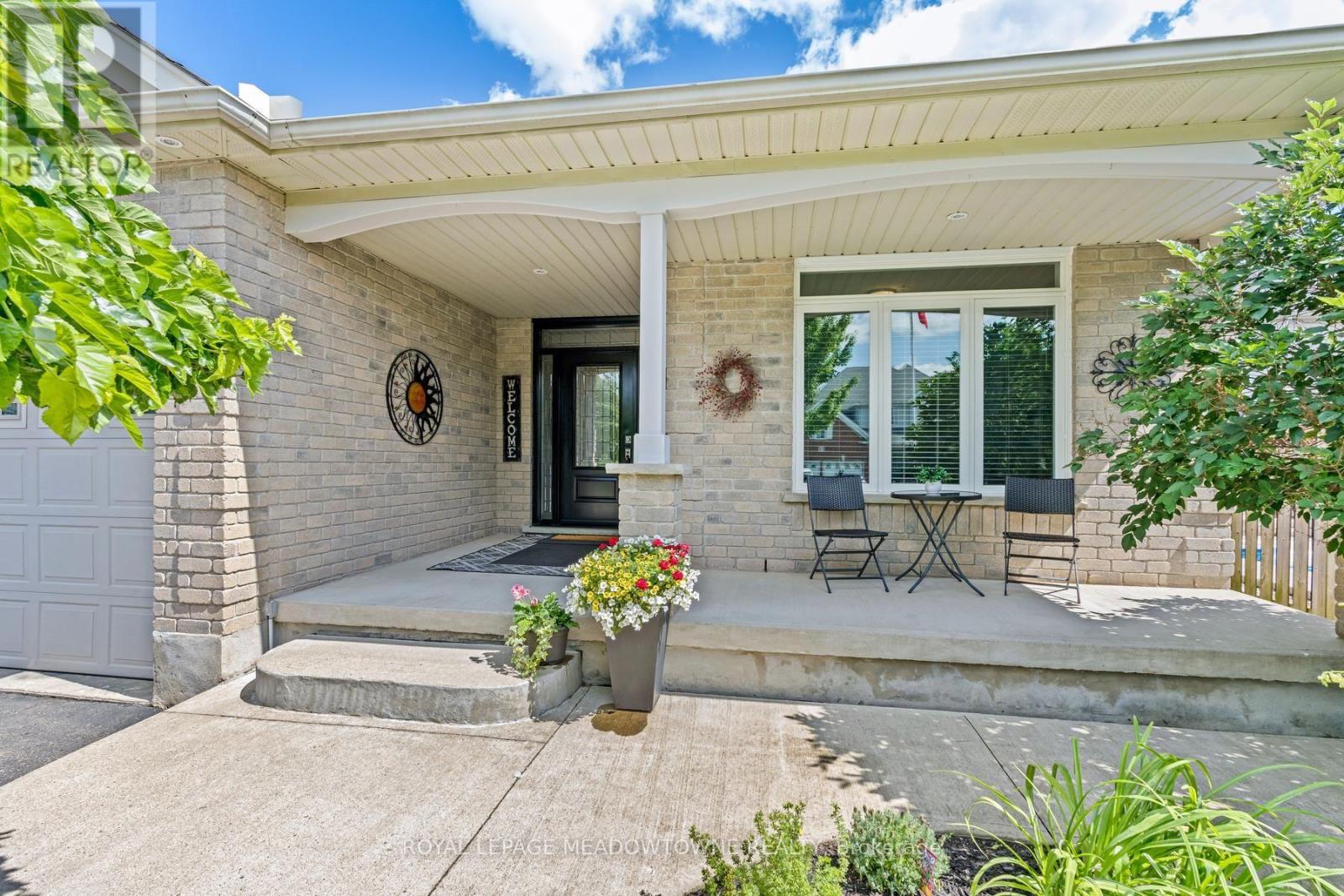 17 DAWKINS CRESCENT - 3