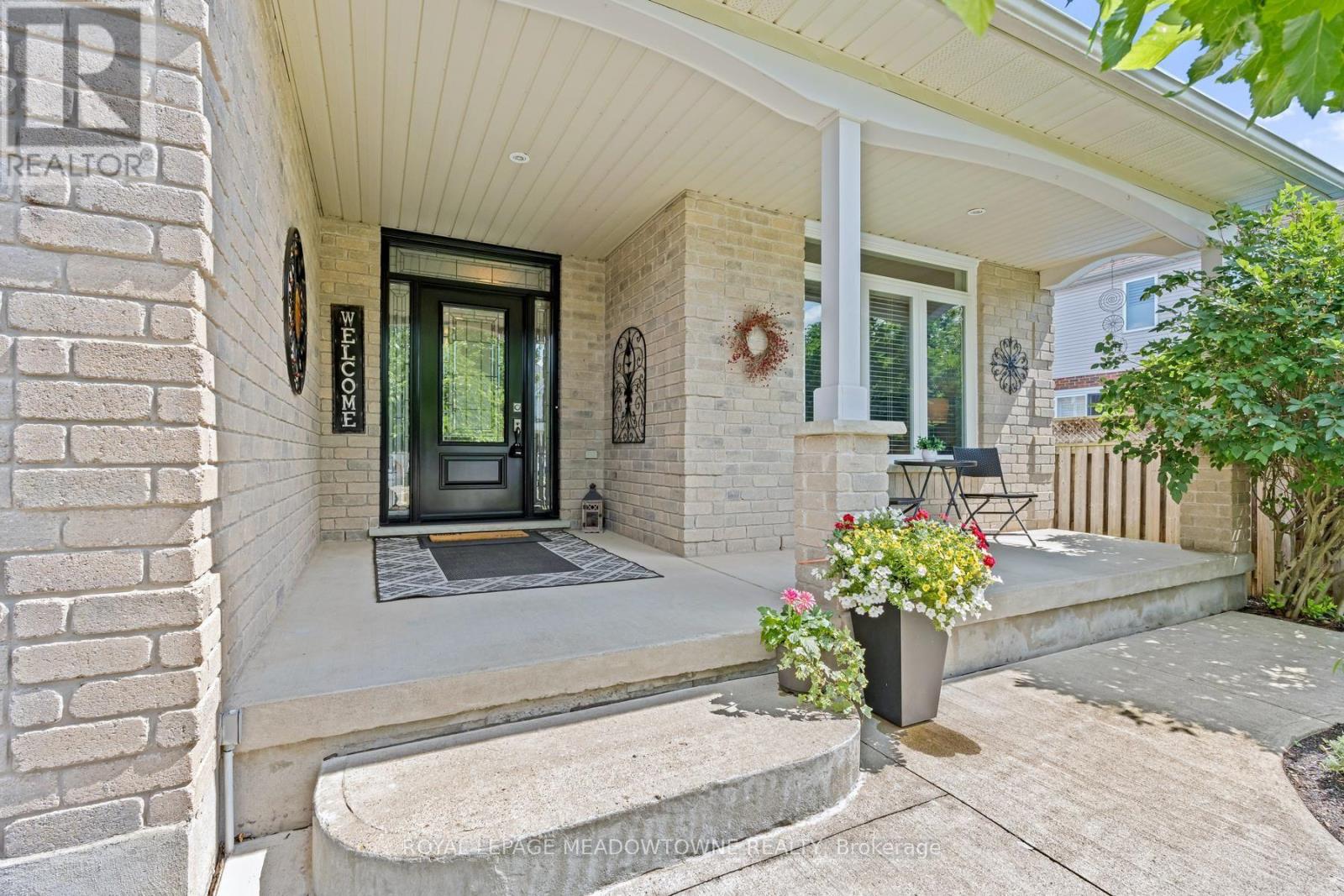 17 DAWKINS CRESCENT - 4