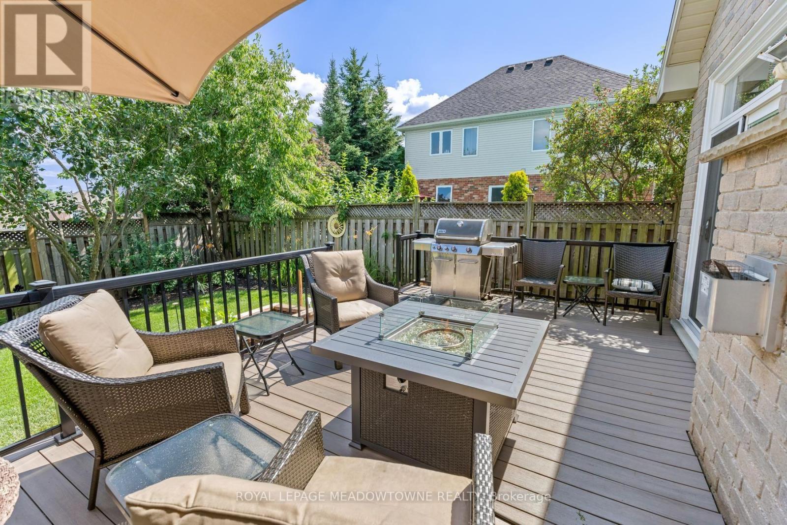 17 DAWKINS CRESCENT - 40