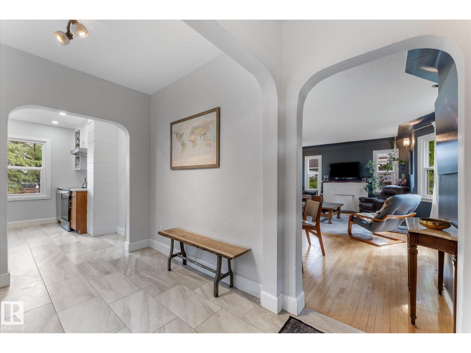 10947 116 ST NW - 13
