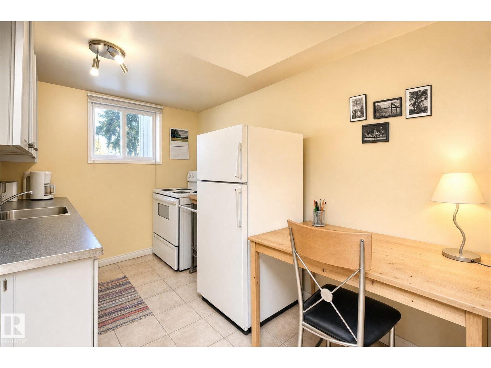 10947 116 ST NW - 38
