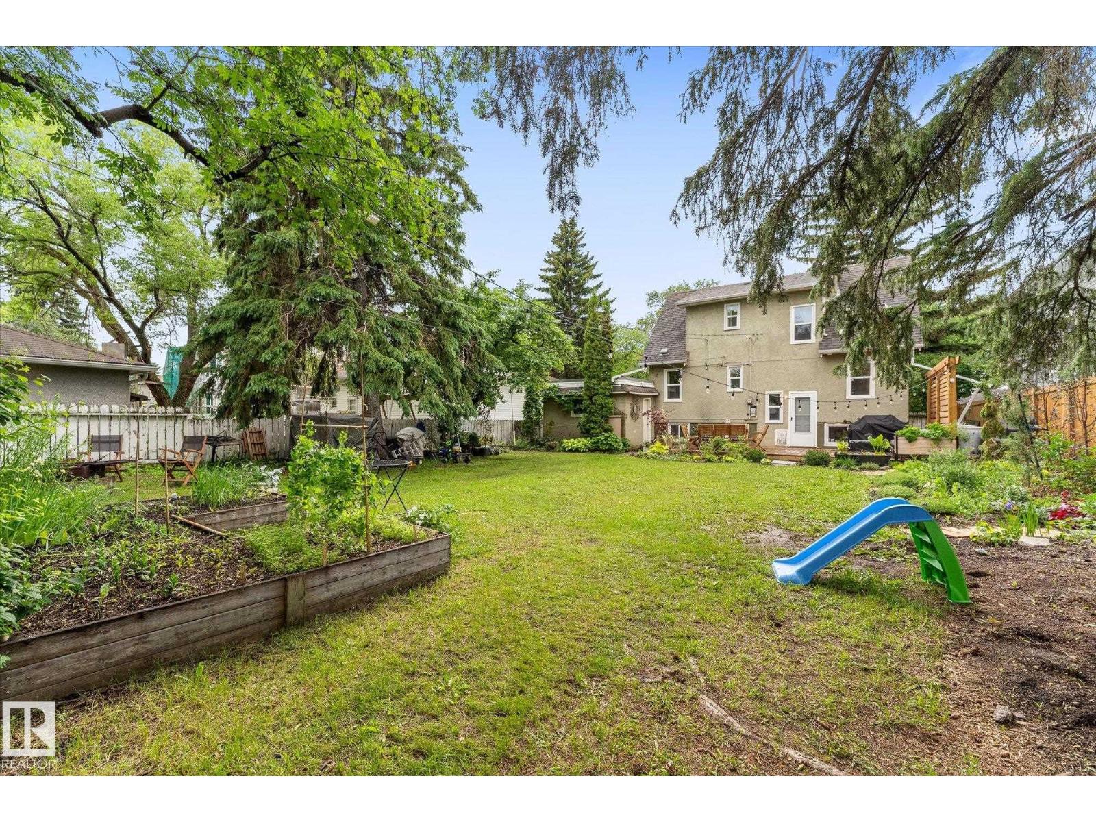10947 116 ST NW - 47