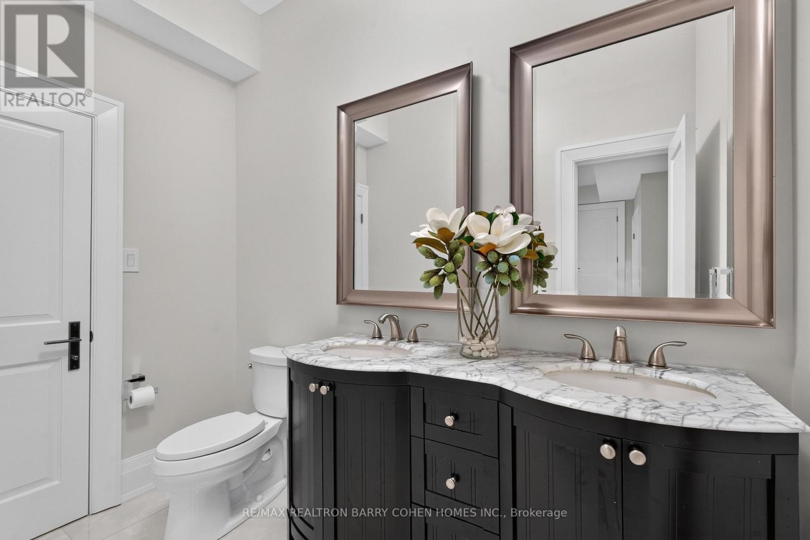 33 MUNRO BOULEVARD - Image 42