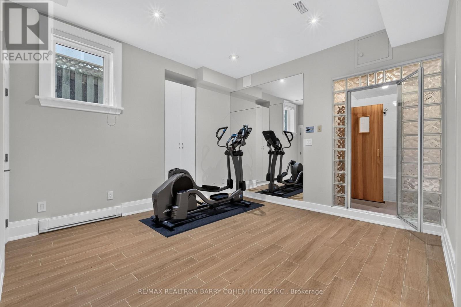 33 MUNRO BOULEVARD - Image 43