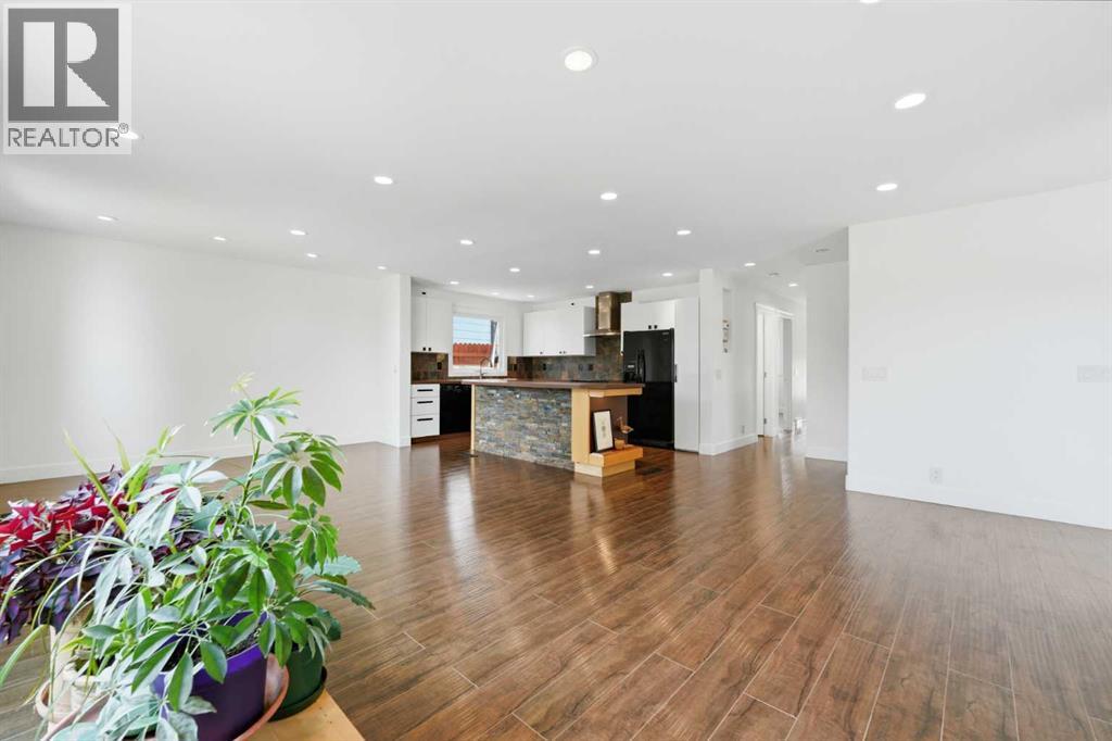 11 Beddington Green NE - 6