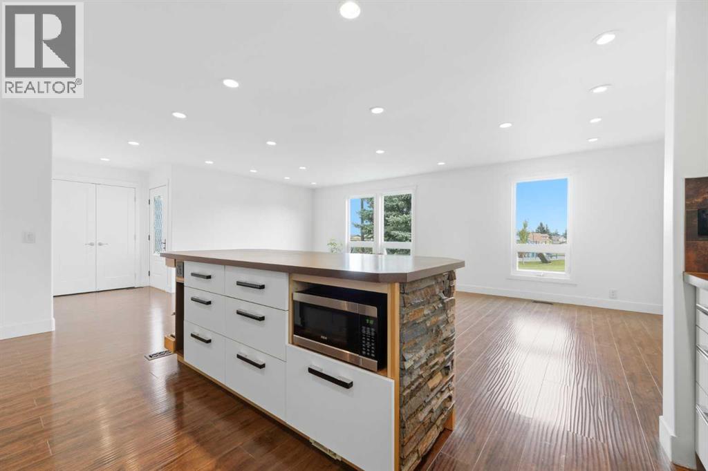 11 Beddington Green NE - 10