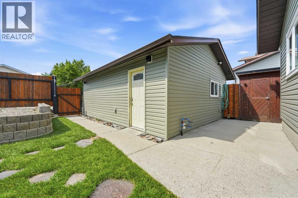 11 Beddington Green NE - Image 37