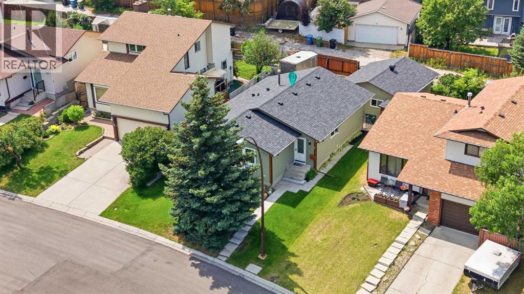 11 Beddington Green NE - Image 40