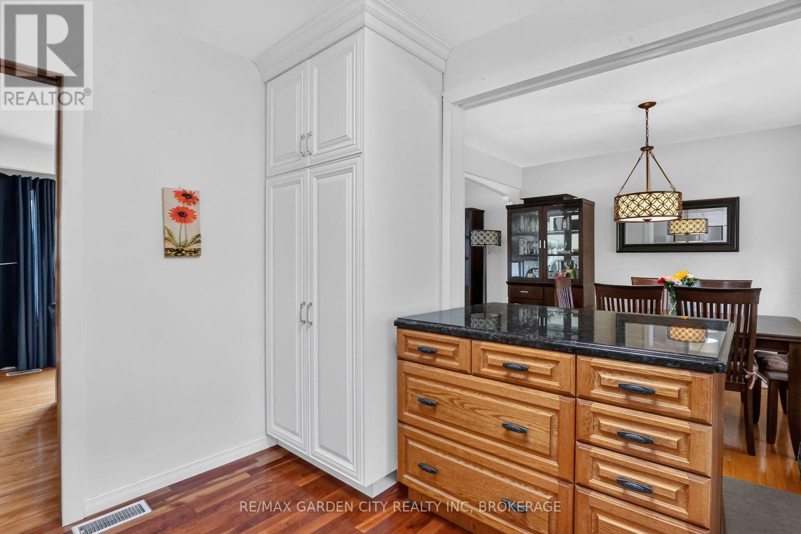 34 DONNA MARIE DRIVE - 14