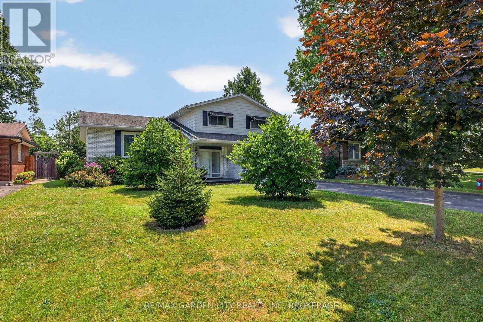 34 DONNA MARIE DRIVE - 2