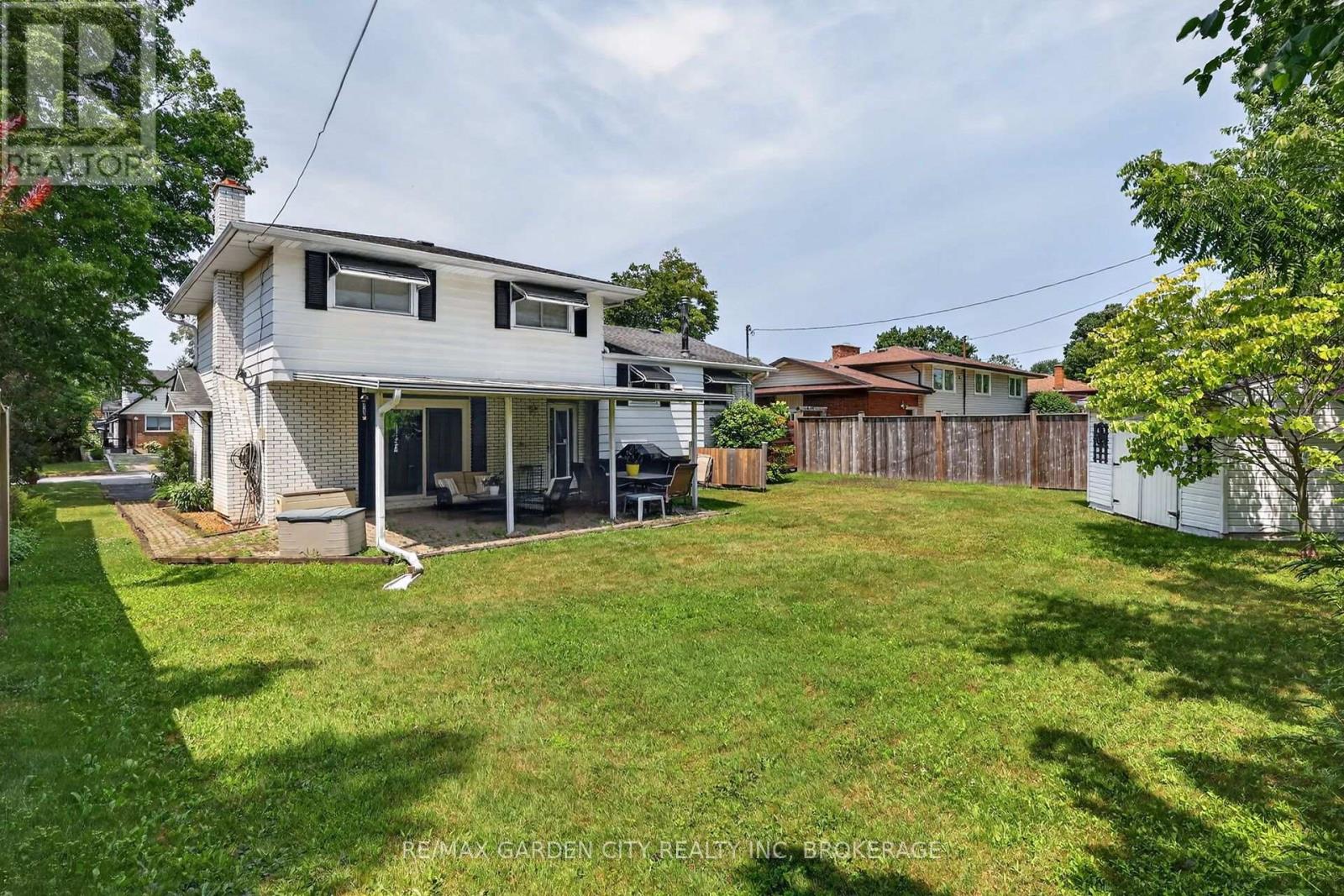 34 DONNA MARIE DRIVE - 30
