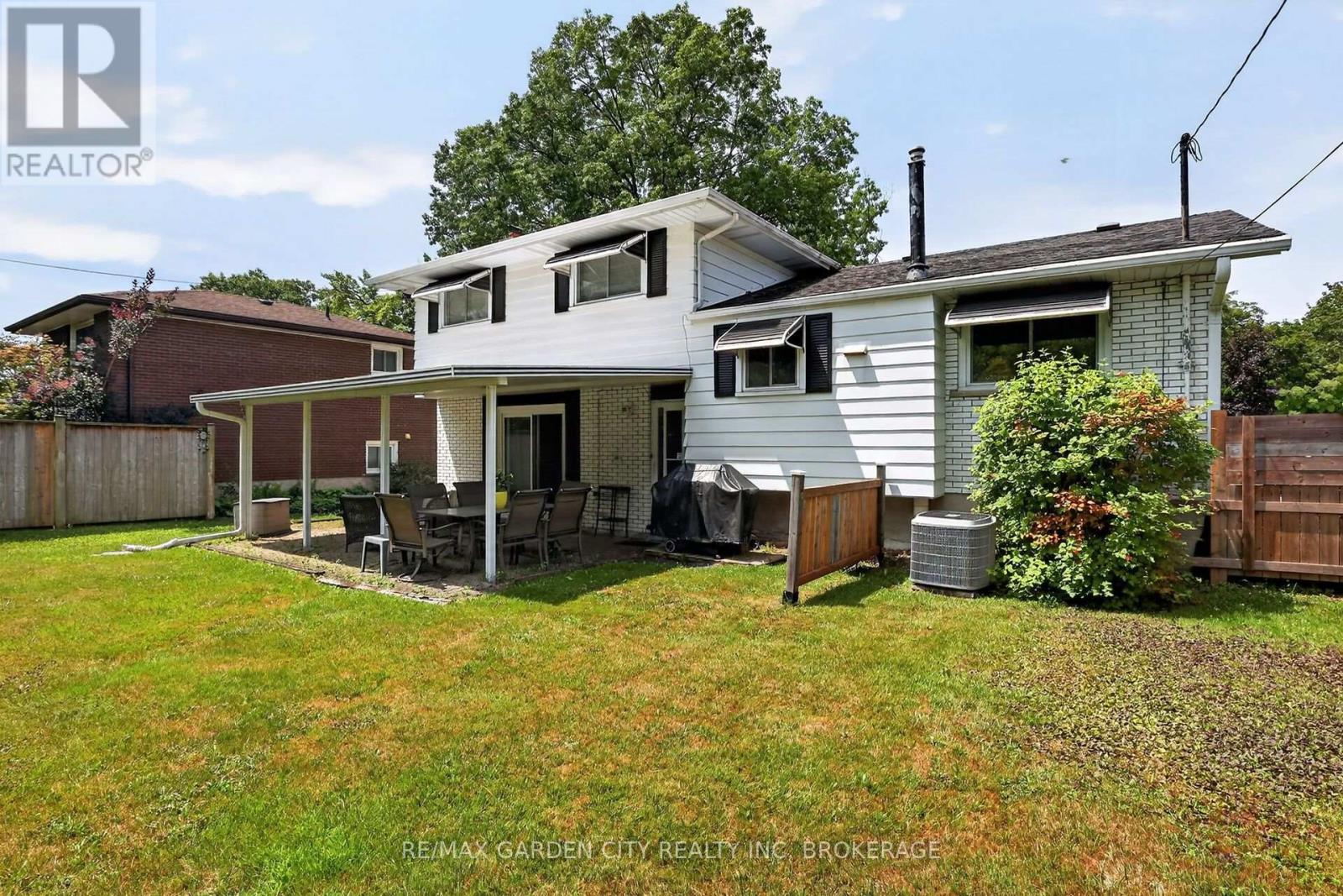 34 DONNA MARIE DRIVE - 31