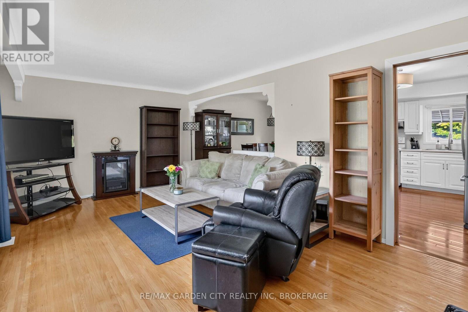 34 DONNA MARIE DRIVE - 7