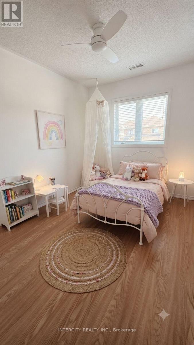 12 CASTLE PARK BOULEVARD - 19