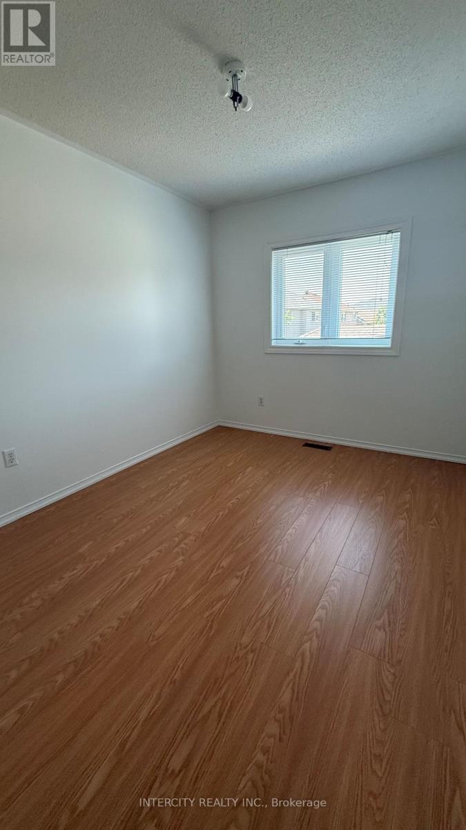 12 CASTLE PARK BOULEVARD - 20