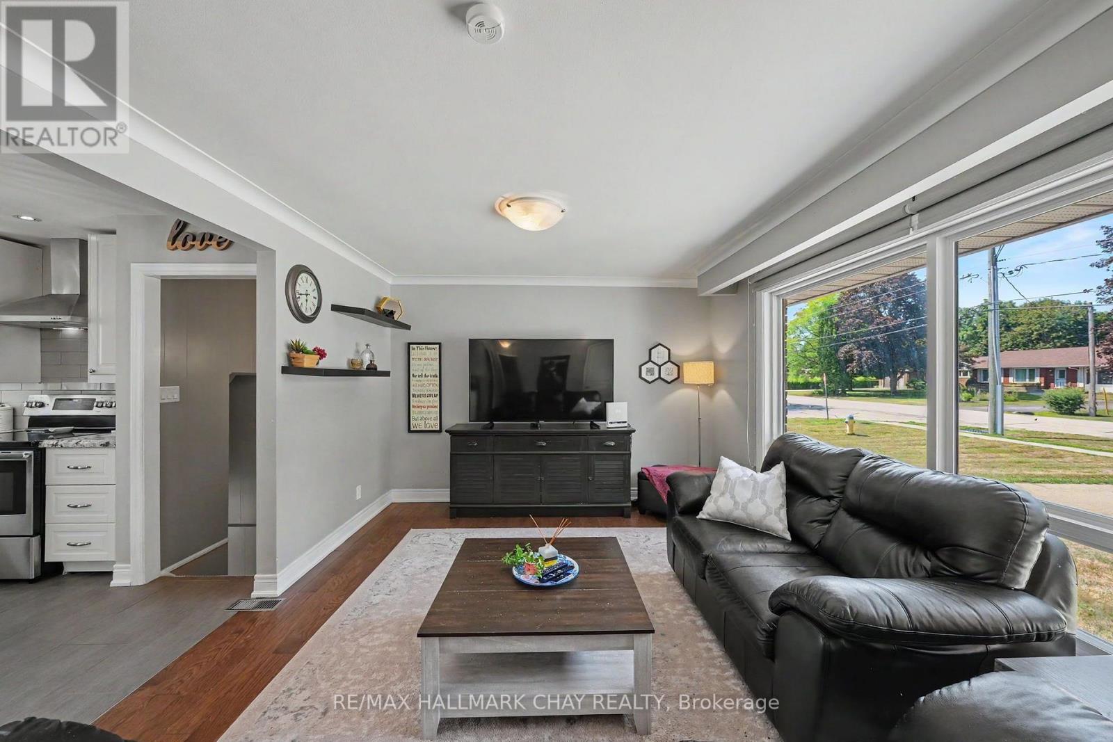 13 DOWNEY AVENUE - Image 10
