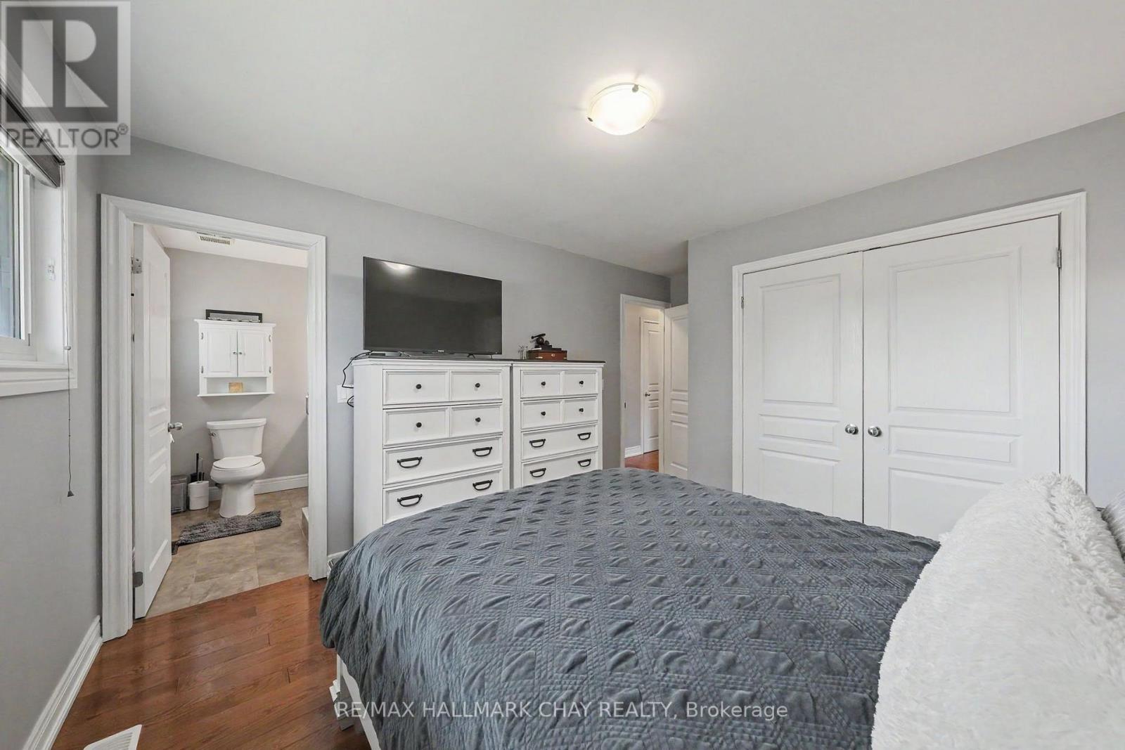 13 DOWNEY AVENUE - Image 19