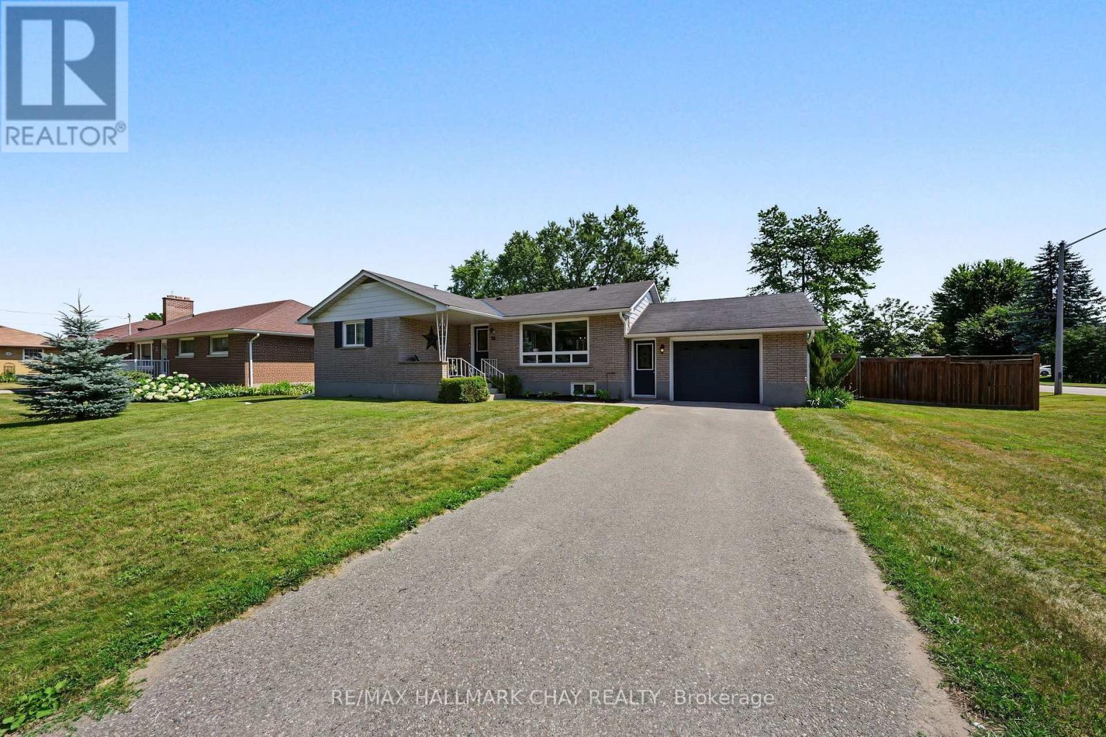 13 DOWNEY AVENUE - Image 3