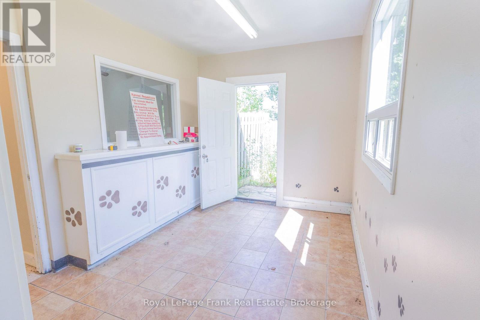 2477 PIGEON LAKE ROAD - 18