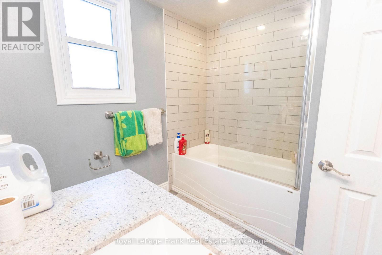 2477 PIGEON LAKE ROAD - 31