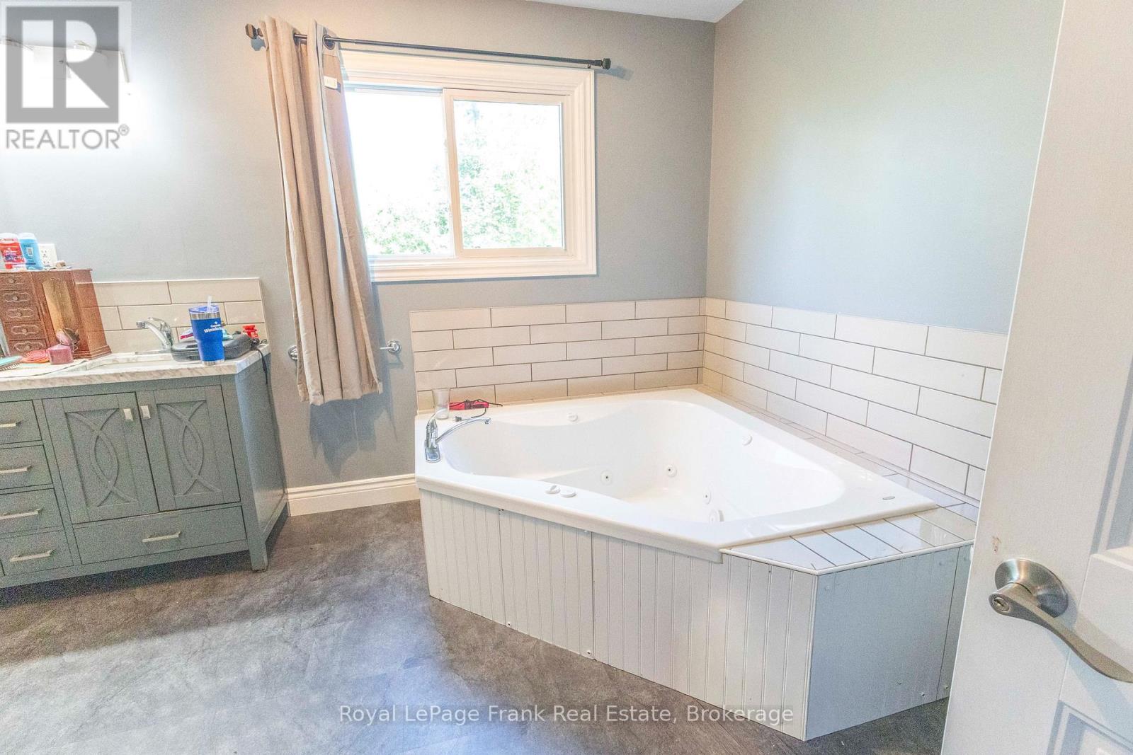 2477 PIGEON LAKE ROAD - 35