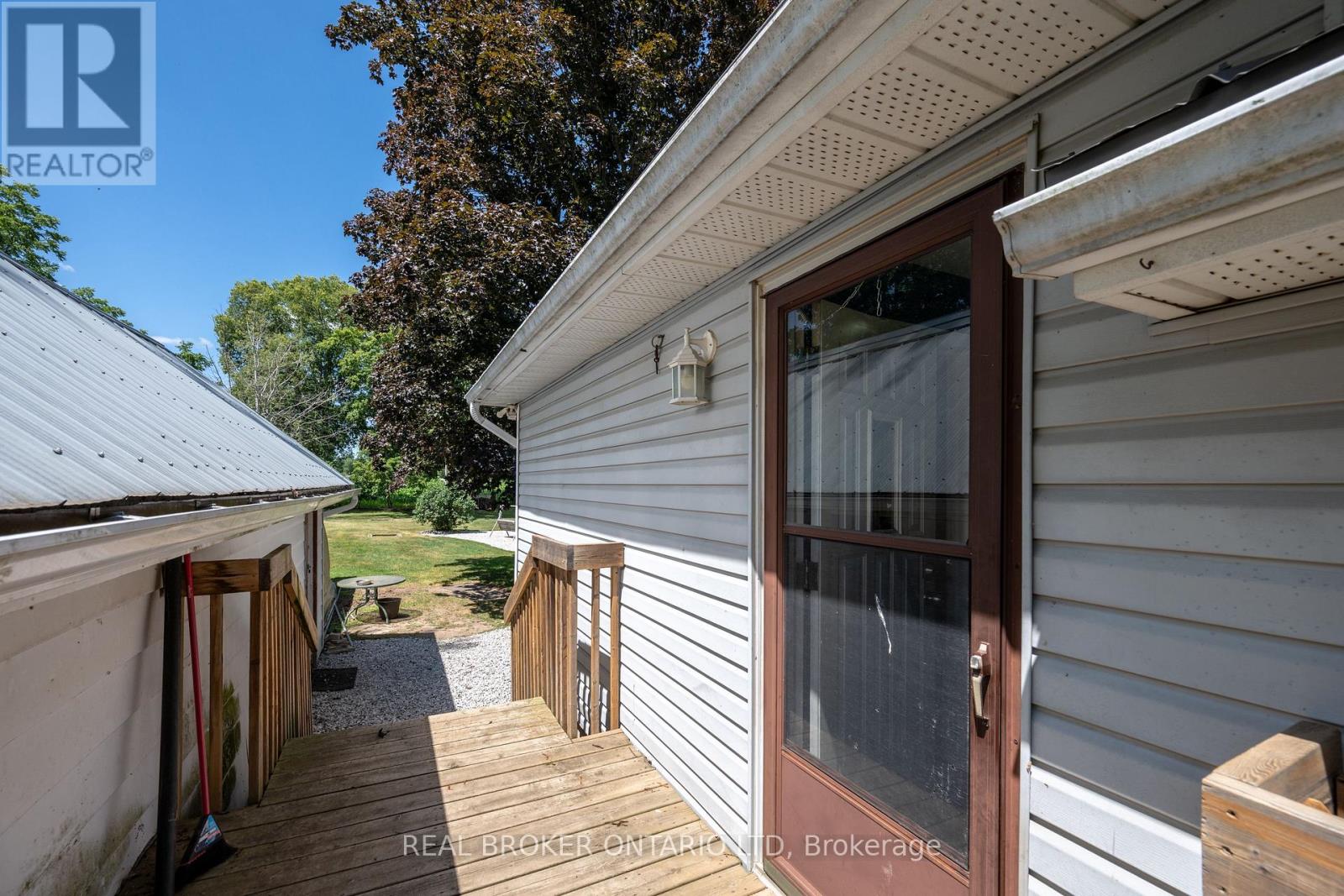 15 MIDDLEMISS AVENUE - 12
