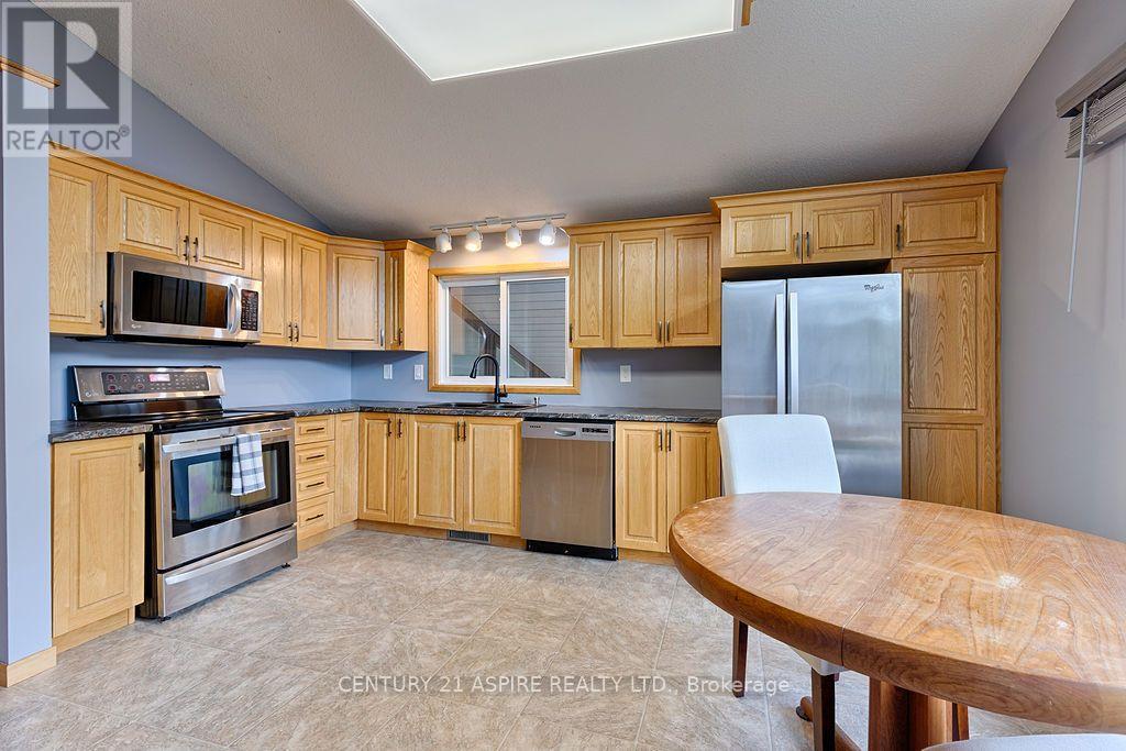 House for Rent in Ottawa – 31 SELKIRK STREET, Ottawa – By Peter Sagos - Image 10
