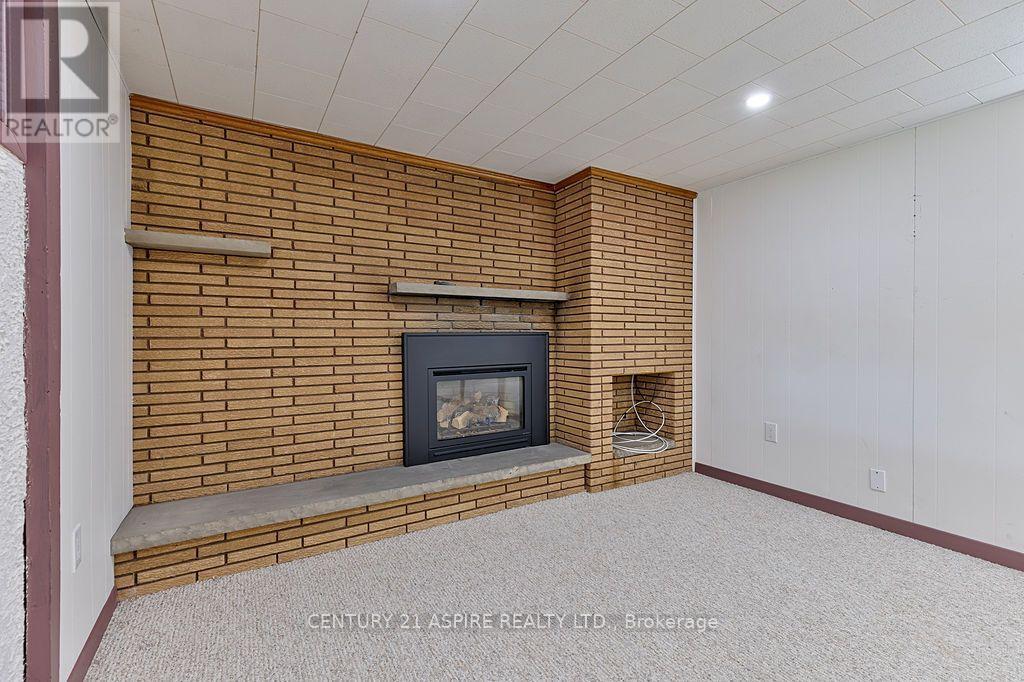 House for Rent in Ottawa – 31 SELKIRK STREET, Ottawa – By Peter Sagos - Image 33