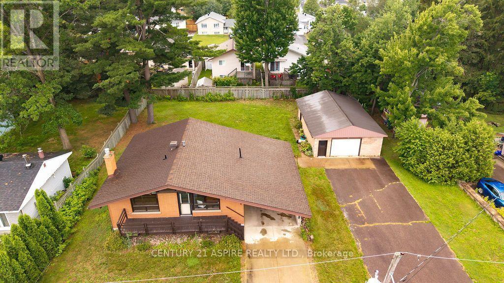 House for Rent in Ottawa – 31 SELKIRK STREET, Ottawa – By Peter Sagos - Image 42