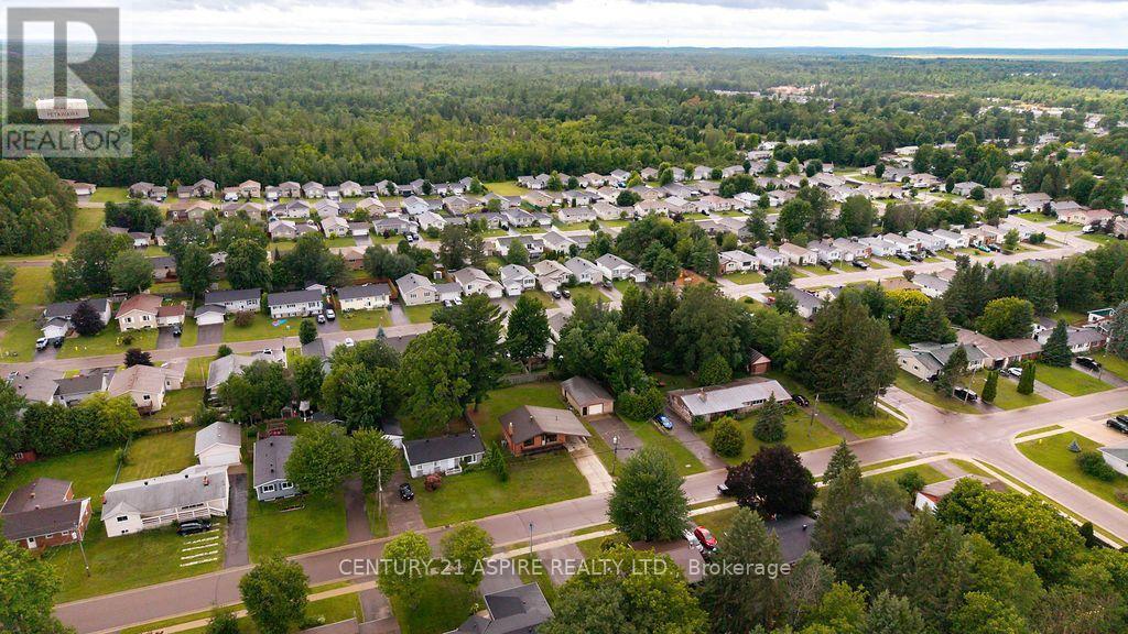 House for Rent in Ottawa – 31 SELKIRK STREET, Ottawa – By Peter Sagos - Image 45
