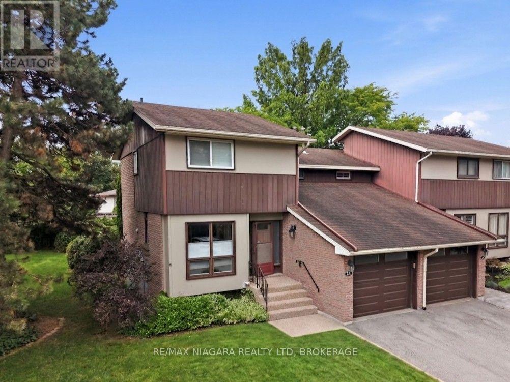 #24 122 LAKESHORE ROAD - 1