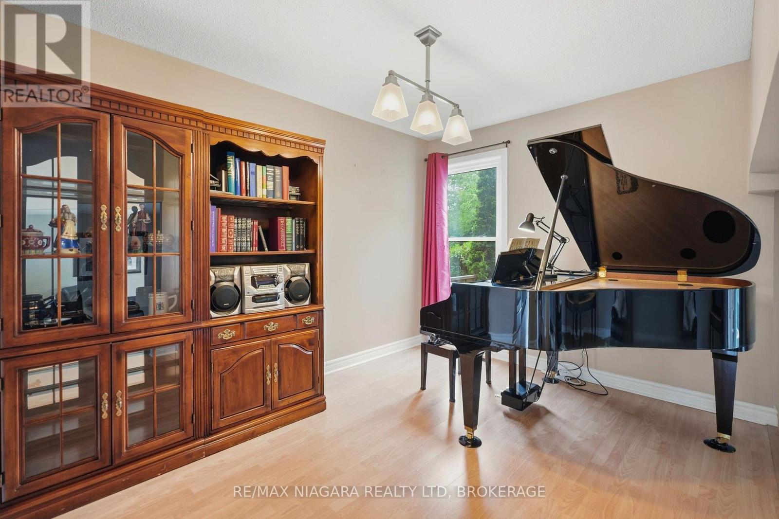 #24 122 LAKESHORE ROAD - 12