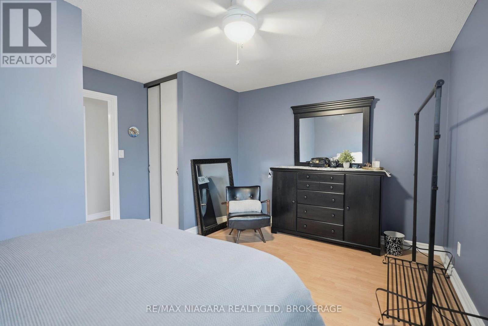 #24 122 LAKESHORE ROAD - 21