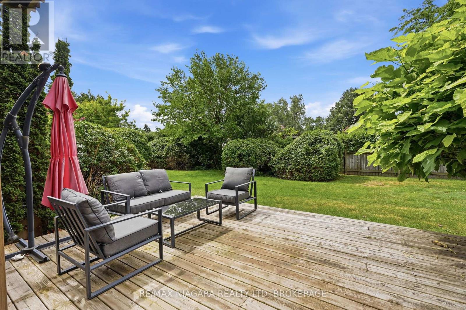 #24 122 LAKESHORE ROAD - 26