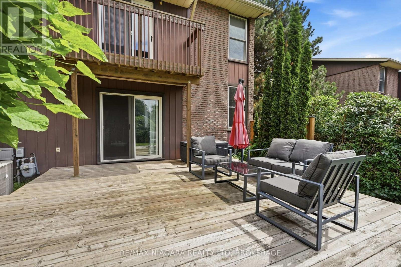 #24 122 LAKESHORE ROAD - 27