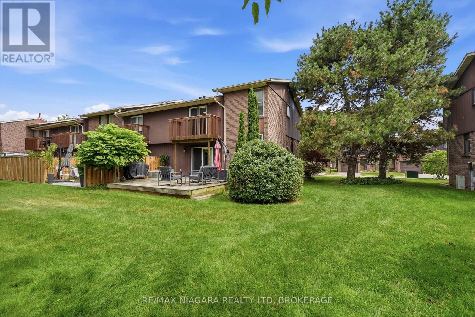 #24 122 LAKESHORE ROAD - 28