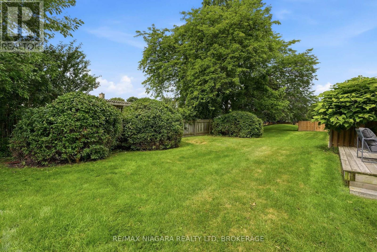 #24 122 LAKESHORE ROAD - 29