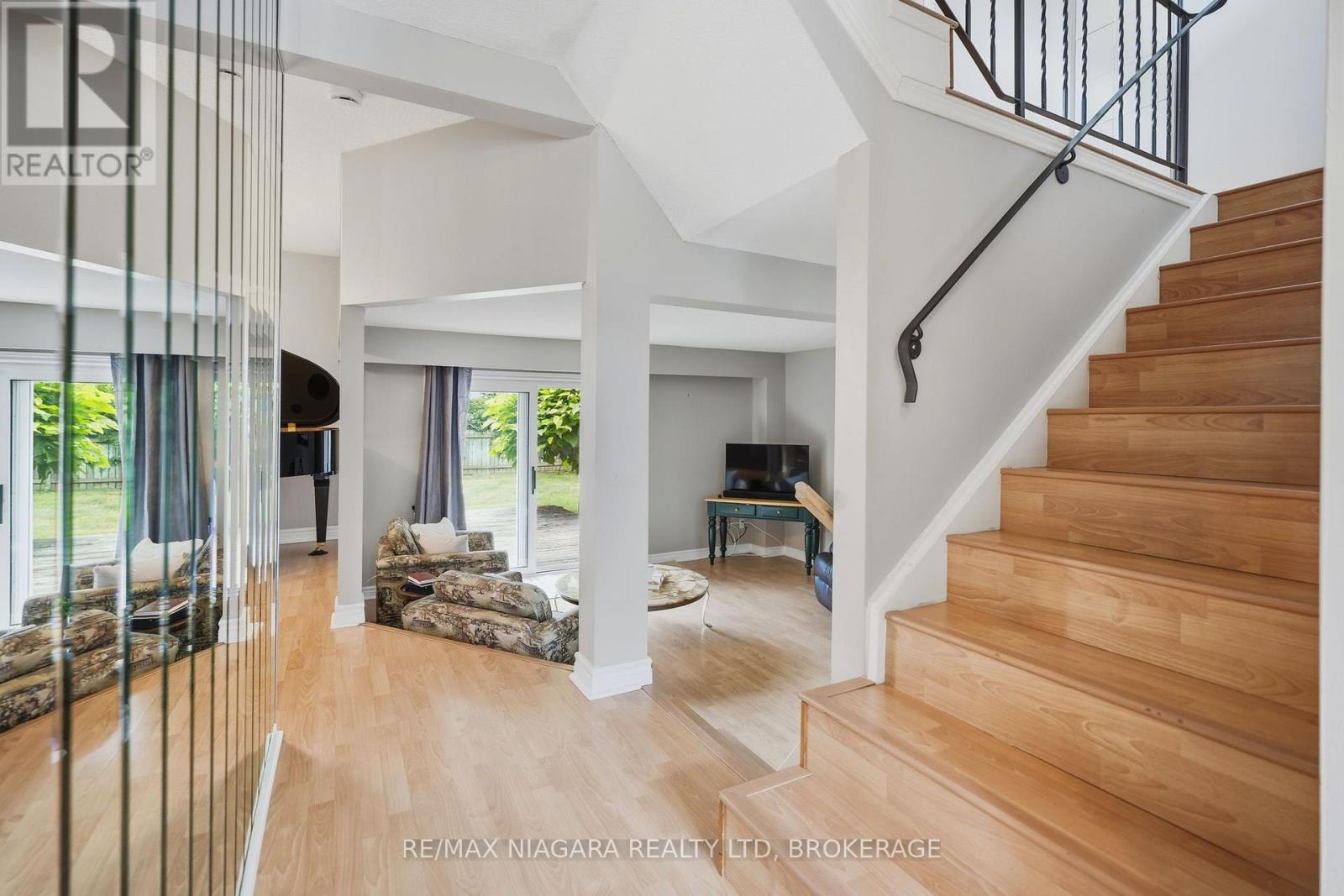#24 122 LAKESHORE ROAD - 7