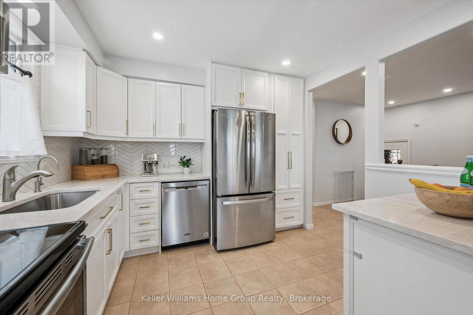 51 DUNHILL CRESCENT - 15
