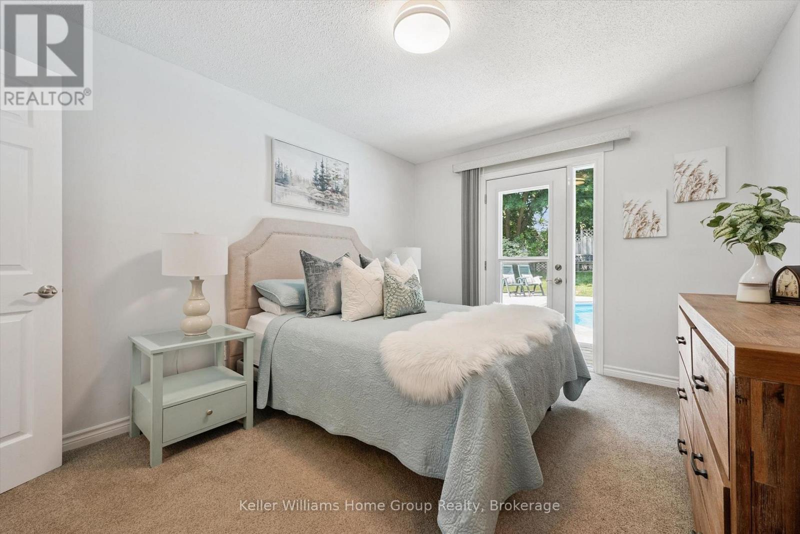 51 DUNHILL CRESCENT - 19