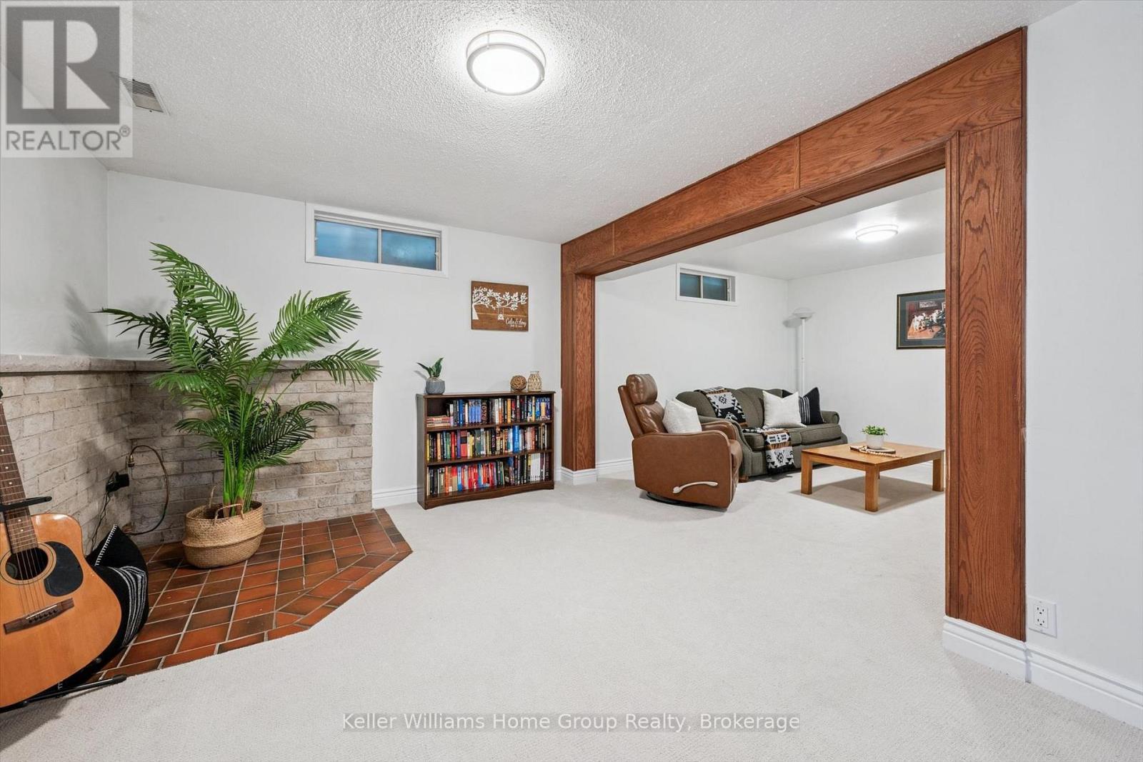 51 DUNHILL CRESCENT - 26