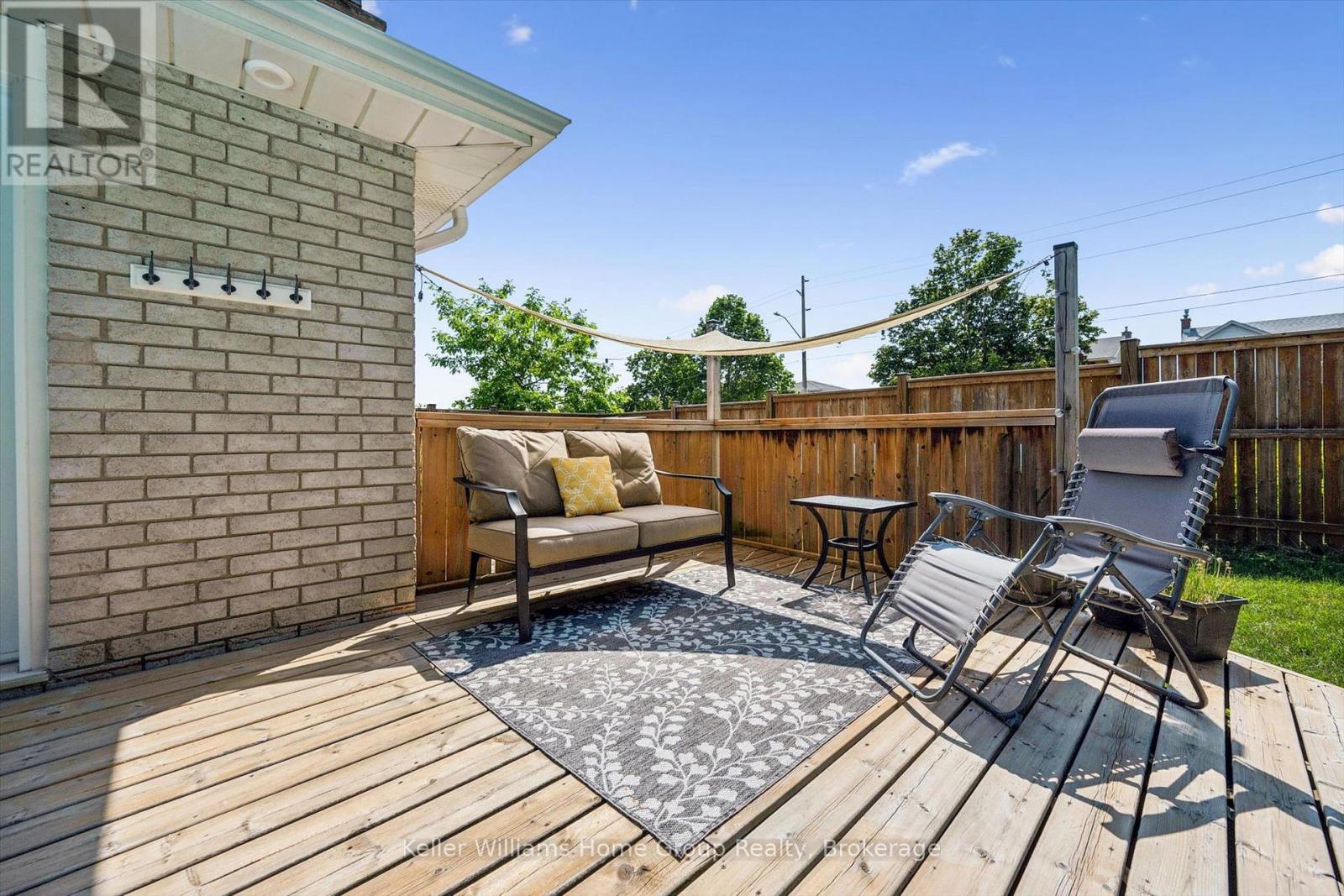 51 DUNHILL CRESCENT - 34