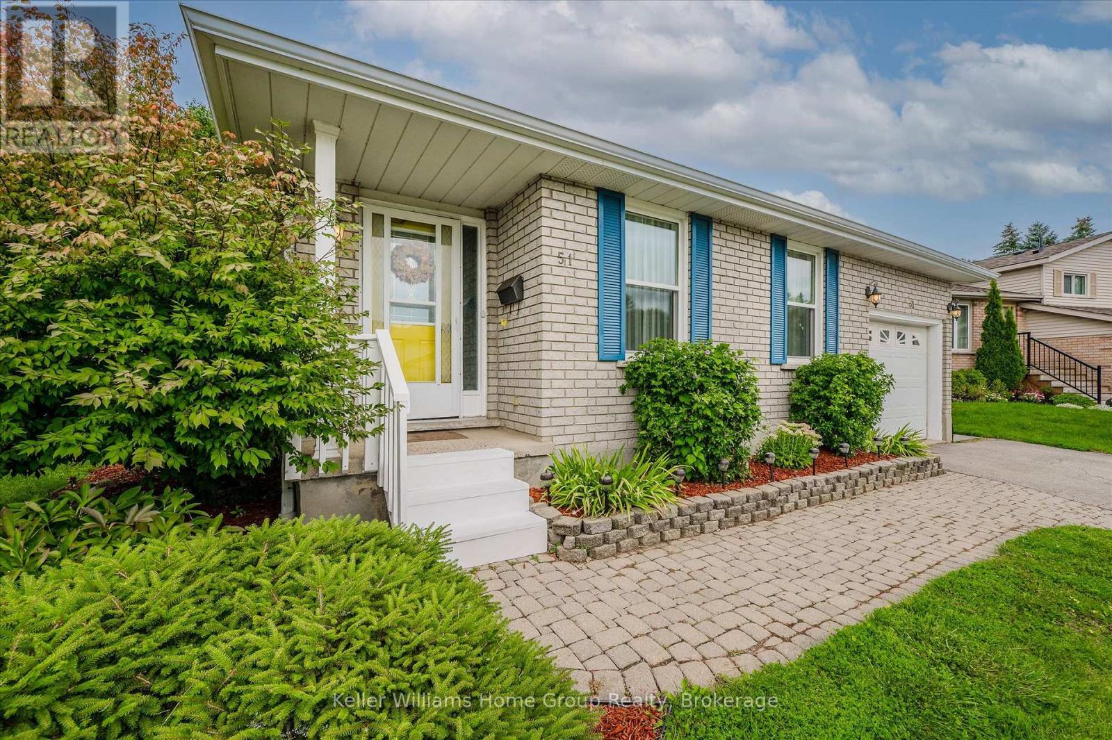 51 DUNHILL CRESCENT - 5