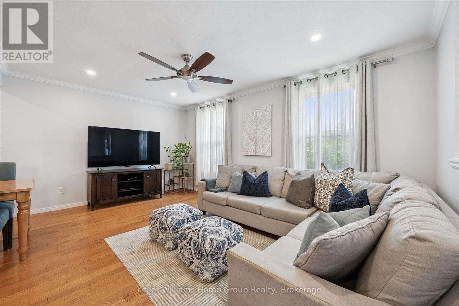 51 DUNHILL CRESCENT - 8