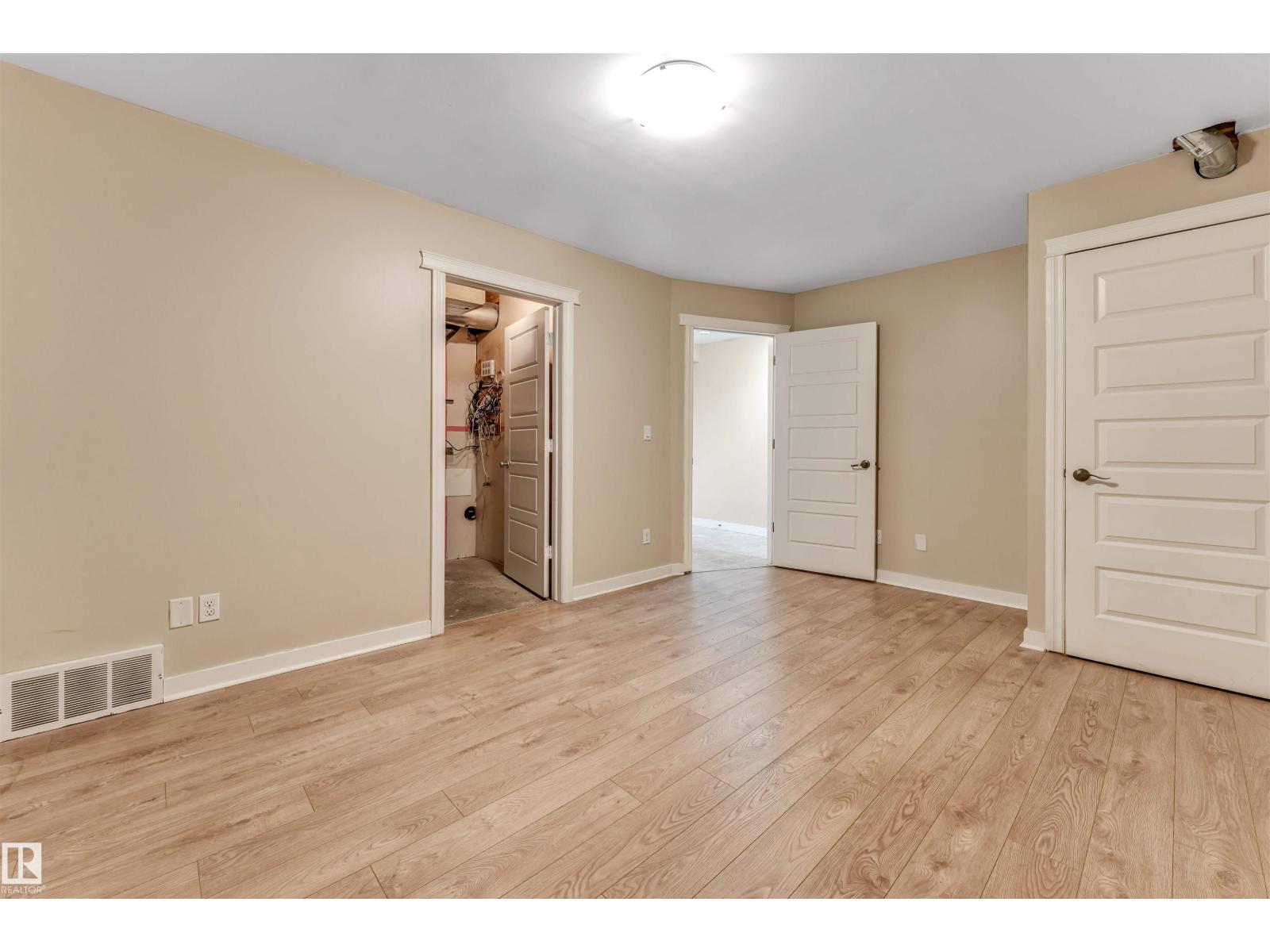 #27 13825 155 AV NW - Image 21