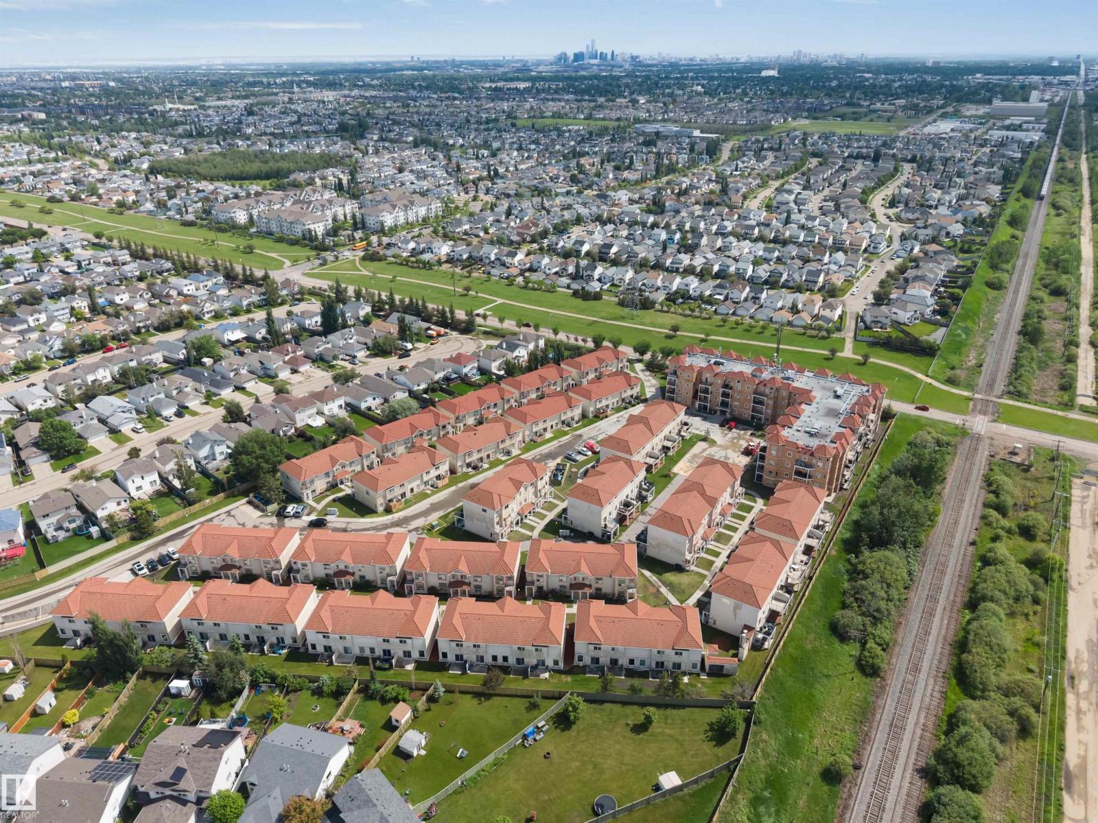 #27 13825 155 AV NW - Image 43